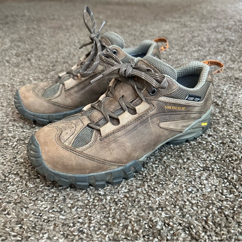 Women’s Vasque Vibram Waterproof Hiking Shoes with Gore-Tex Brown